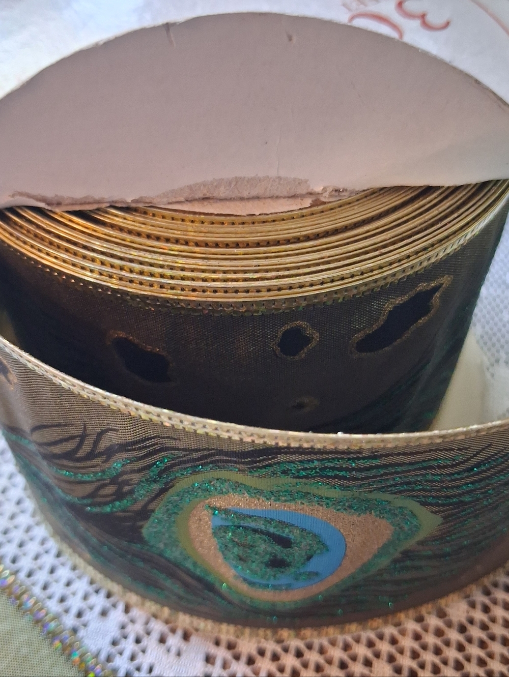 Peacock Feathers Ribbon - Picture 3 of 5